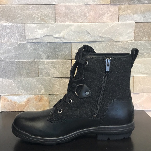 UGG Women's Hapsburg Lace Fashion Boot - Picture 8 of 9